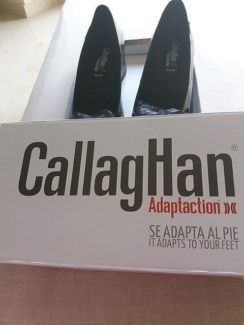 Zapatos de mujer, de piel, marca CallagHan Adaptac
