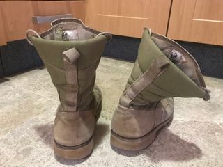 Botas militares usadas de segunda mano por 10 EUR en San Fernando en  WALLAPOP