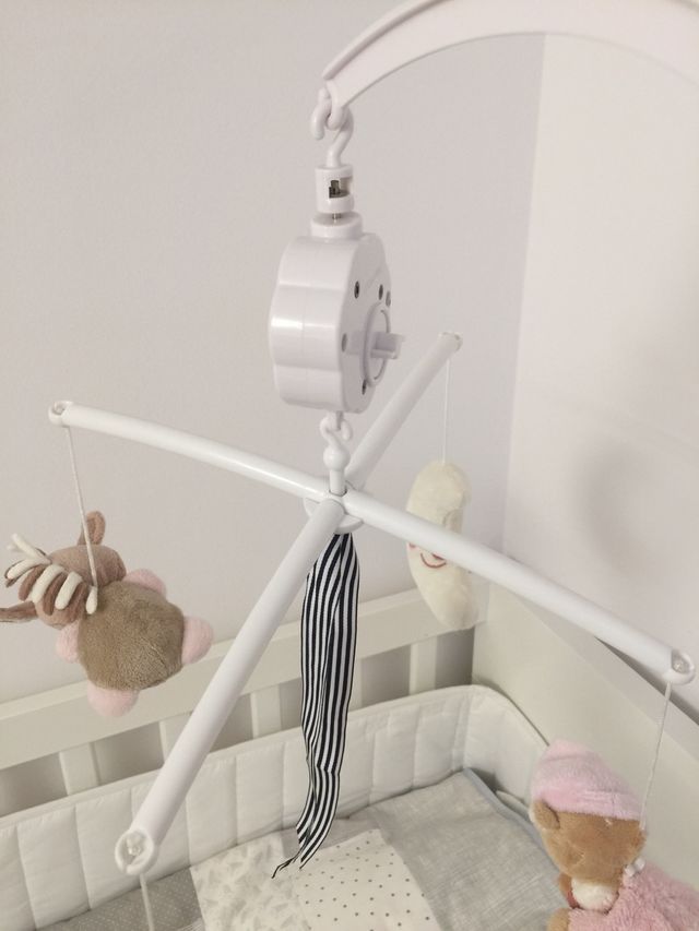 Mobil cuna bebé con música