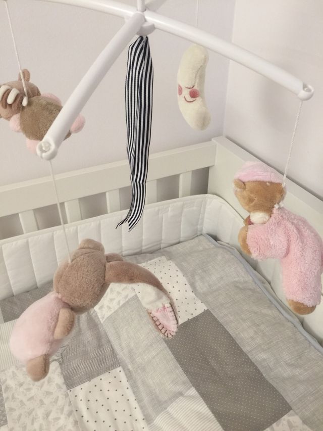 Mobil cuna bebé con música