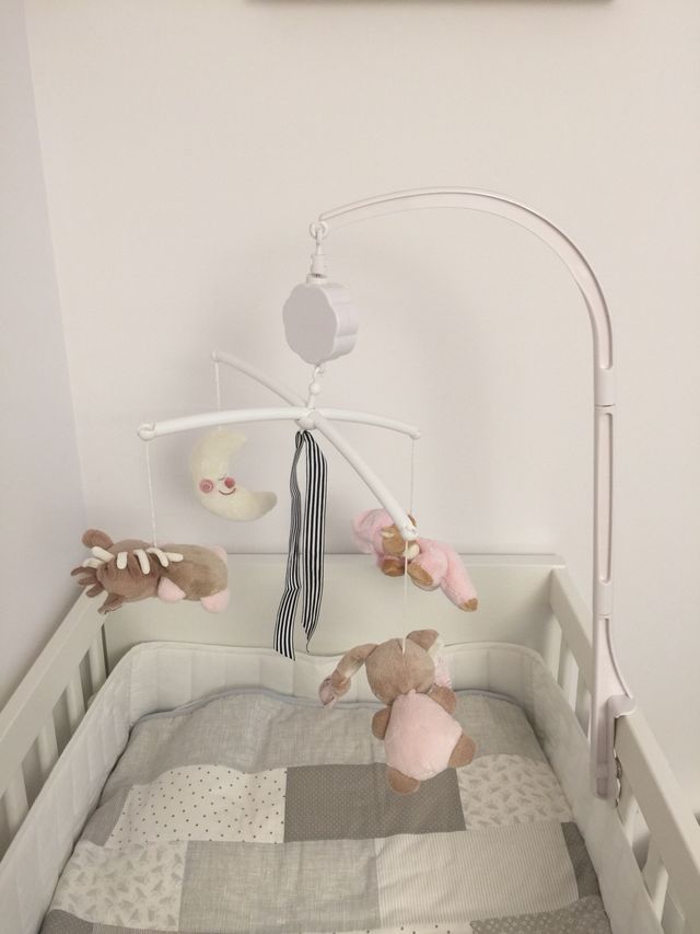 Mobil cuna bebé con música