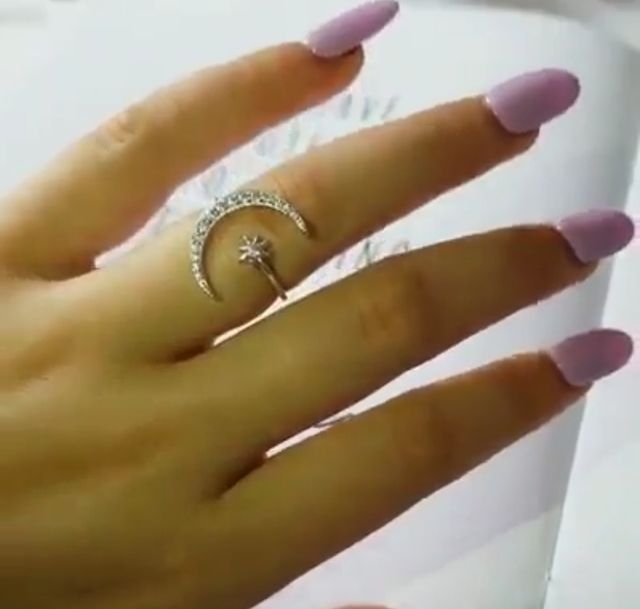 ANILLO DE PLATA DE LEY 925 Y CIRCONITAS..