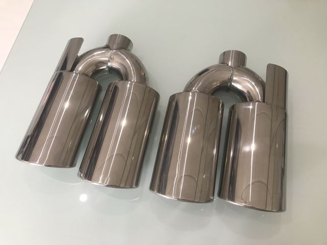 Colas escape doble derecha izquierda