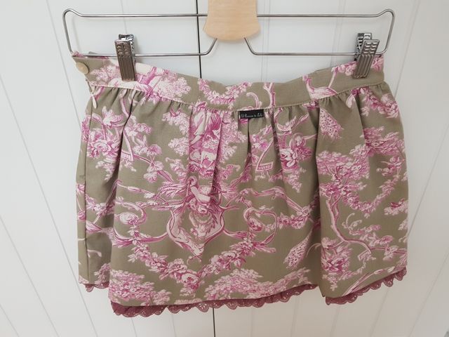 Falda el armario de lulu Luján Argüelles