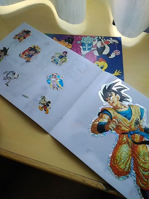 Albums llenos de Stickers muy antiguos