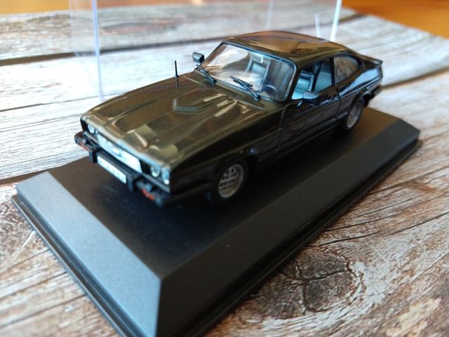 Ford Capri 2.8 1981 1/43 de Ixo