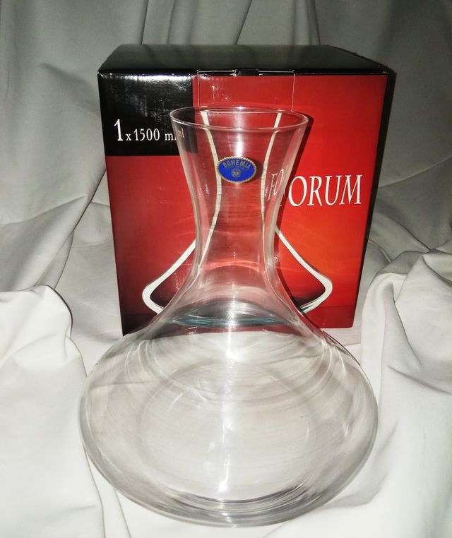 Decantador Forum en Cristal de Bohemia. Nuevo!!!