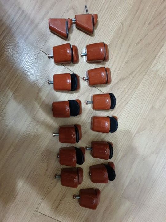 SOPORTES DE ESTANTERIA.