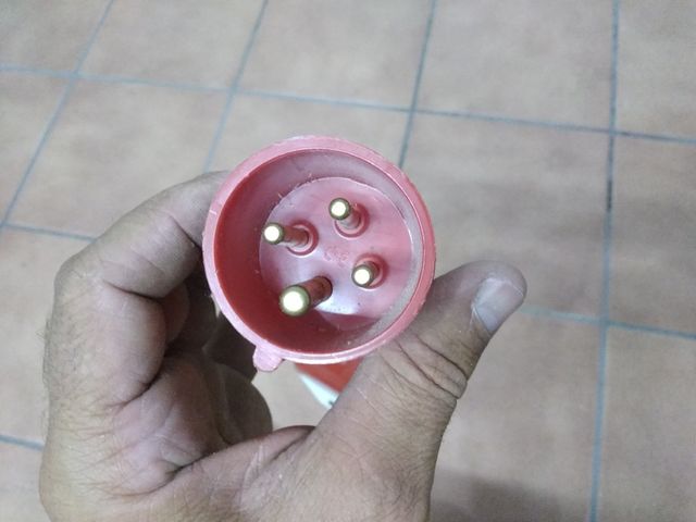 clavija macho y hembra