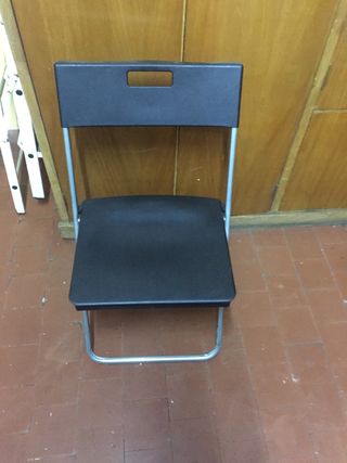 Plástico En Madrid De Sillas Segunda Wallapop Plegables Mano 0wNXOPn8kZ