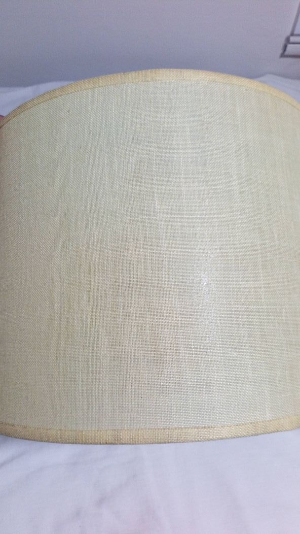 Lampara color crudo.