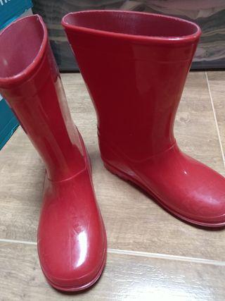 Botas de agua rojas de segunda mano en Oviedo en WALLAPOP Botas de agua rojas de segunda mano en Oviedo en WALLAPOP