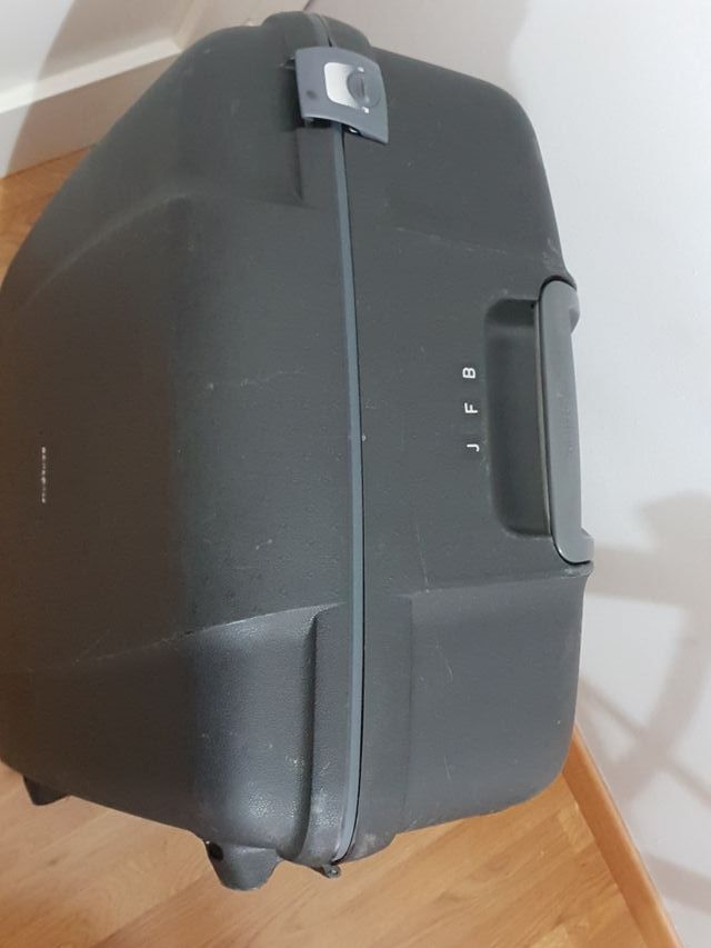 Maleta samsonite negra