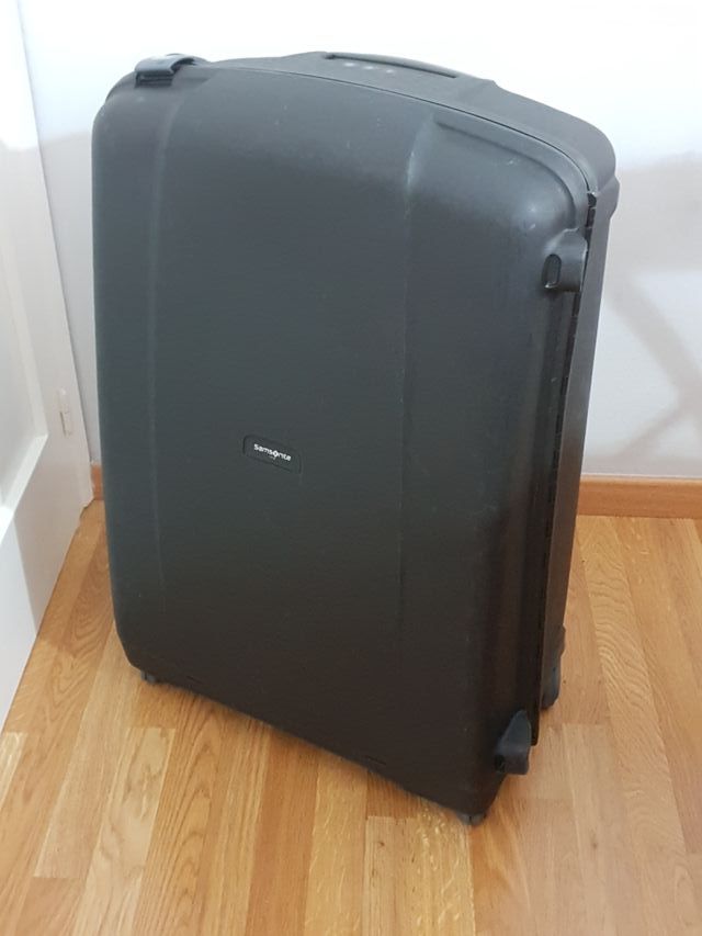 Maleta samsonite negra