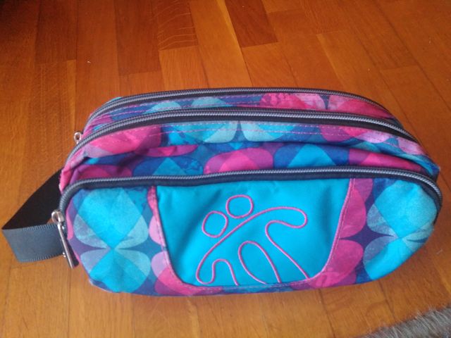 Mochila totto, neceser, estuche