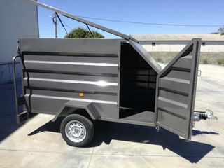 REMOLQUE CERRADO 1 EJE