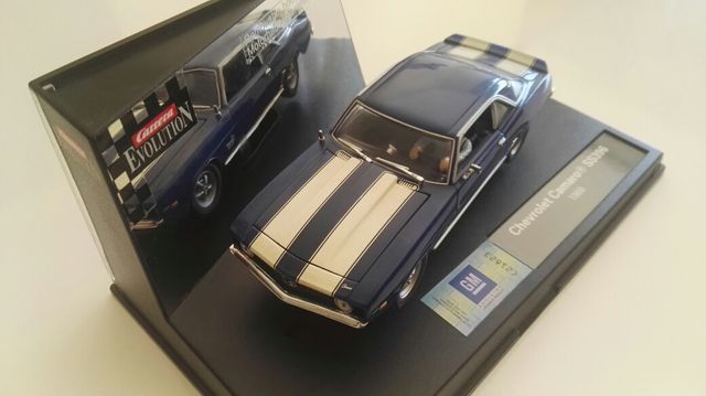 Coche Slot Scalextric Chevrolet Camaro de Carrera