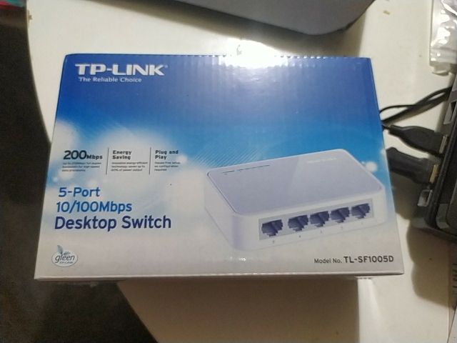 Switch Tp-link TL-SF1005D 5 puertos 100 mb