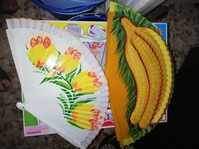4 ABANICOS ARTESANALES