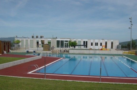 Parcela 1200 m2. Muy buena orientación.