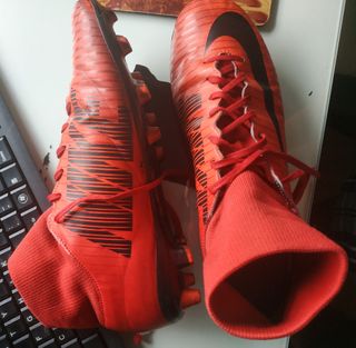 botas mercurial rojas