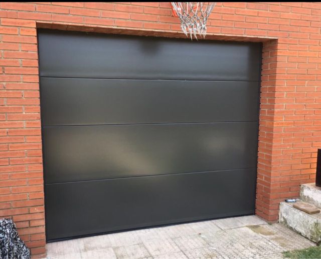 OFERTAS en puertas de garaje automáticas en Llorenç del Penedès en WALLAPOP