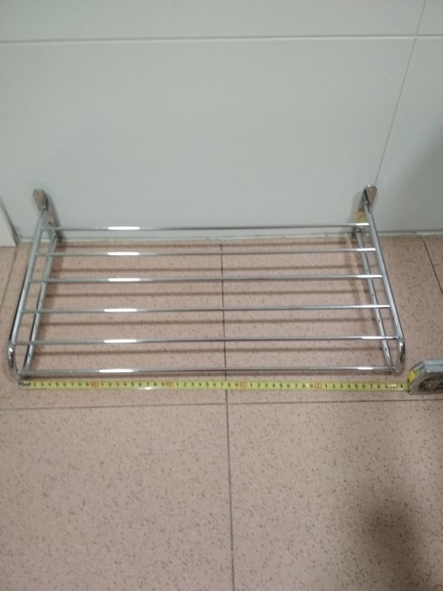 Estantería para toallas baño de segunda mano por 20 € en Valdemoro en