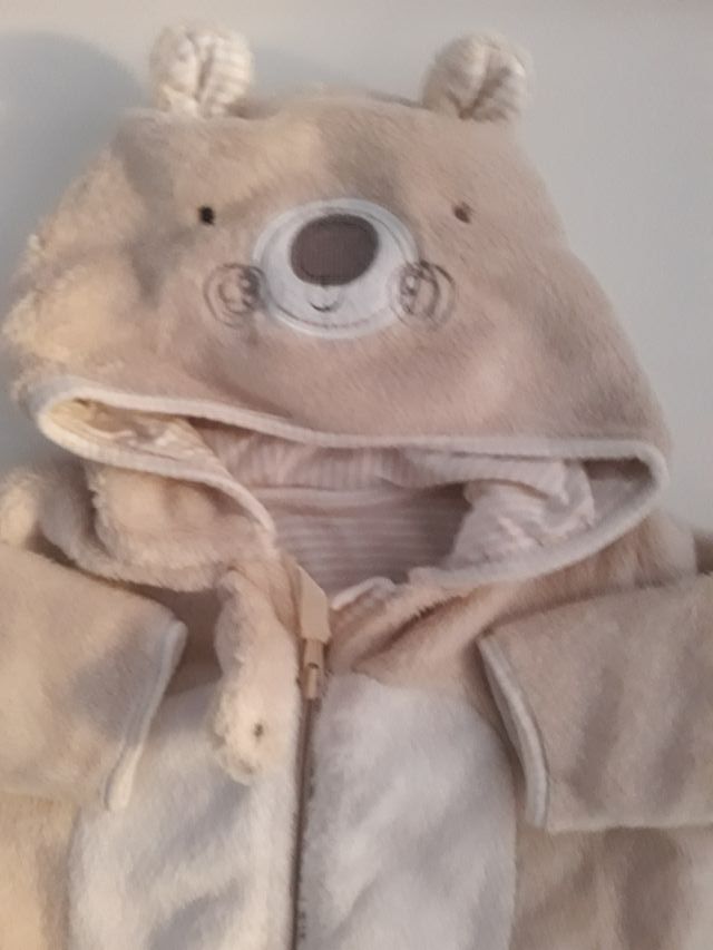 Liquidación! buzo de oso 3-6m.