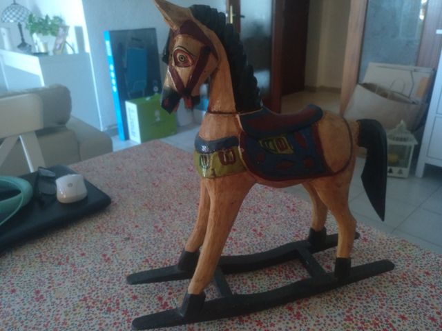 caballo de madera vintatge