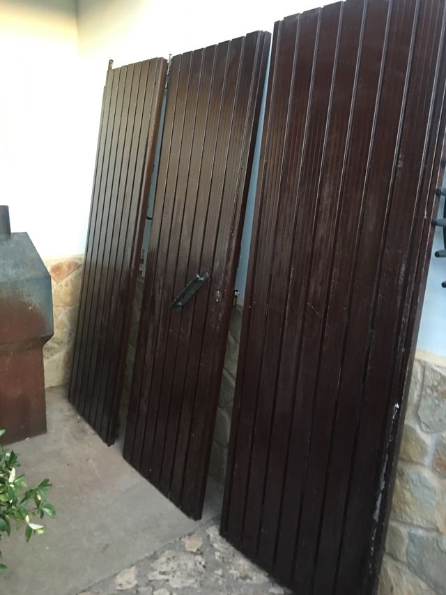 Puerta de garaje de segunda mano por 160 € en San Sebastián de Los