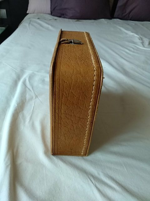 ESTUCHE NECESER DE AFEITADO