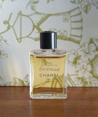 En Segunda Perfume Oviedo Wallapop De Miniaturas Mano IYWE2H9D