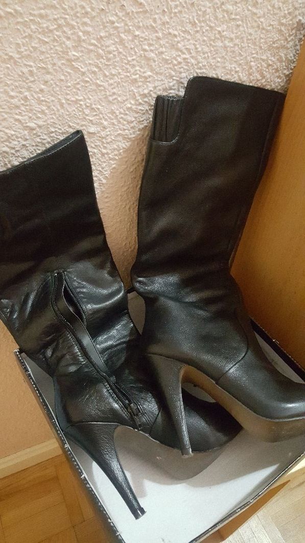 Botas piel negro 36