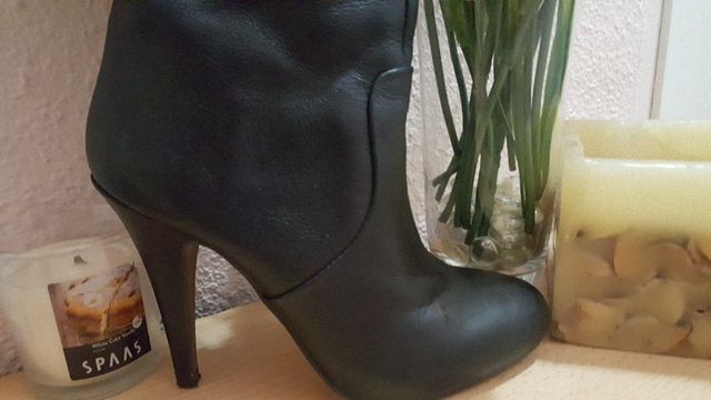 Botas piel negro 36