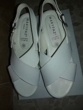Sandalias marypaz cuña 38 de segunda mano por 7 EUR en Huelva en WALLAPOP