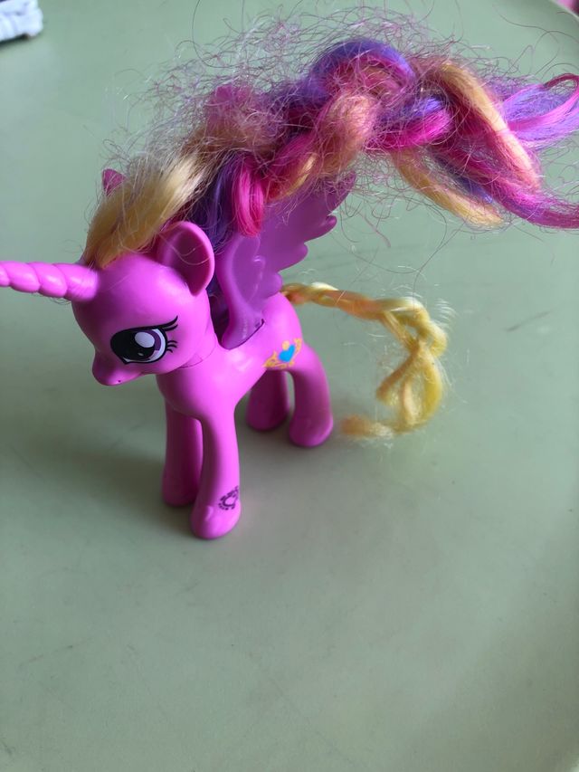 My little pony 10 cms.
