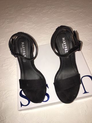 Sandalias cuña Marypaz negro 37 a estrenar de segunda mano por 15 EUR en La  Carolina en WALLAPOP