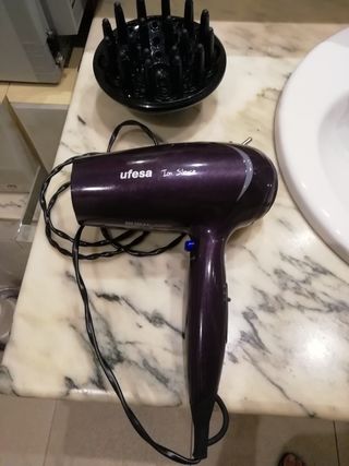 Secador de pelo de segunda mano en Rubí en WALLAPOP Secador de pelo de segunda mano en Rubí en WALLAPOP