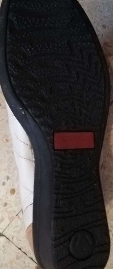 zapatos muy bonitos y muy cómodos