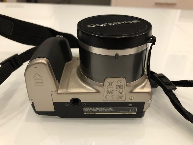 Cámara Olympus SP-720UZ