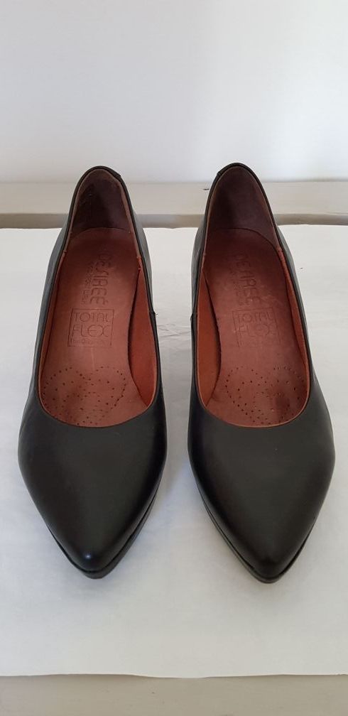 Zapatos negros piel nuevos
