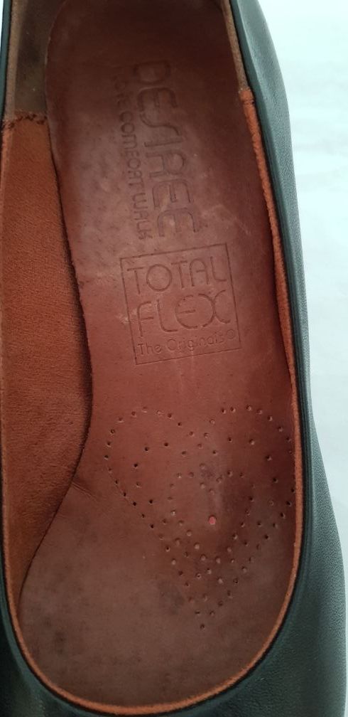 Zapatos negros piel nuevos