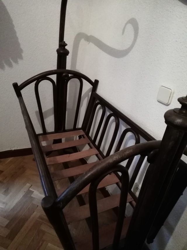 CUNA VINTAGE ESTILO TRONET