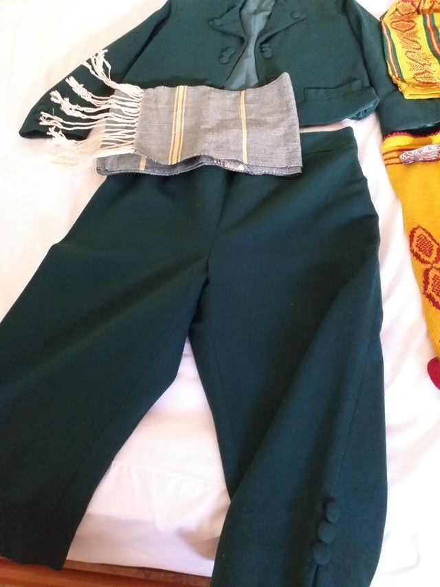 Atuendo torrenti niño.