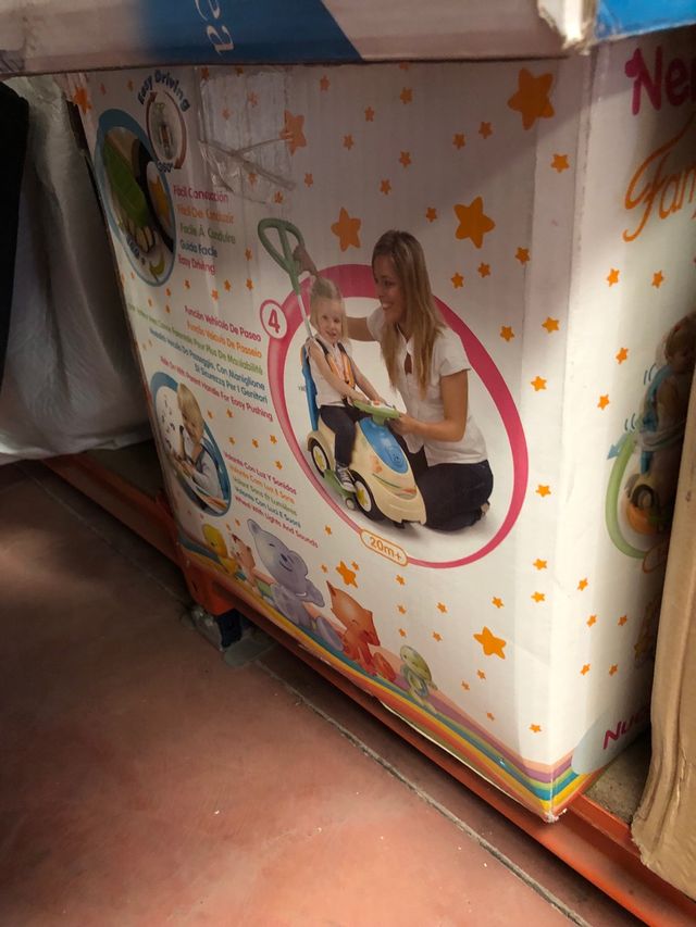 Andador, cochecito paseo y parque de bolas