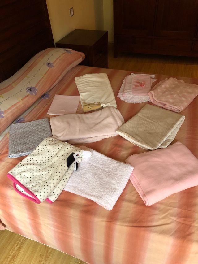 Ropa de cuna pierre cardin, mantas y cambiadores