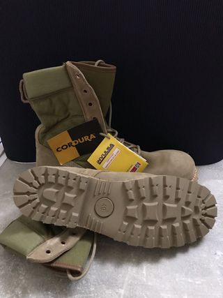Botas militar T-49 de segunda mano por 100 EUR en Valls en WALLAPOP