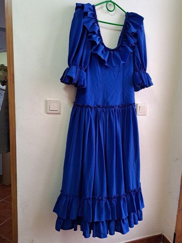 Traje de flamenca artesanal hecho a mano