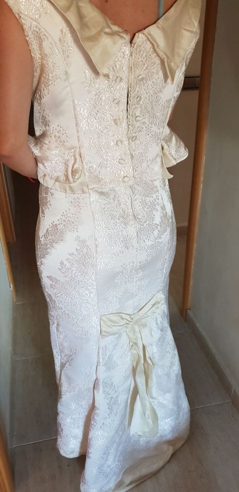Traje de novia con tela de fallera