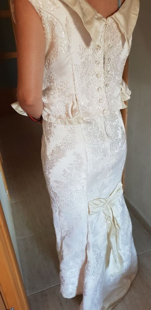Traje de novia con tela de fallera